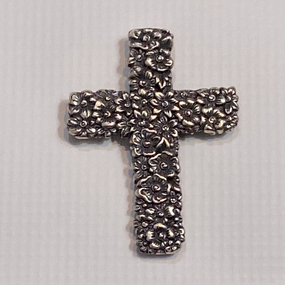 Brighton Other - VNTG Brighton LOLA Floral Embossed Silver Cross Magnet